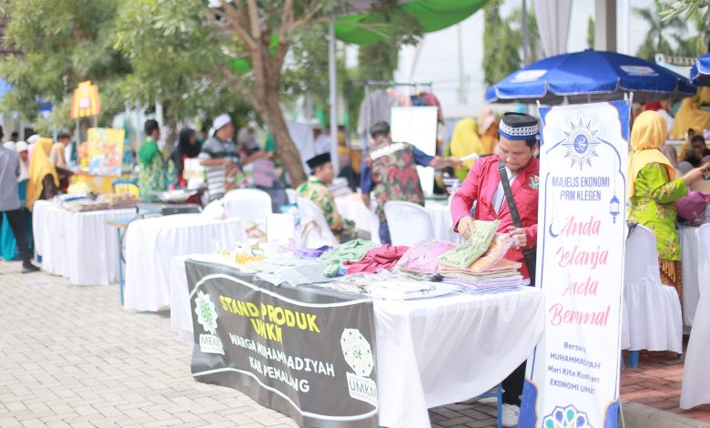 Bazar UMKM Muhammadiyah di Gedung DPRD Pemalang